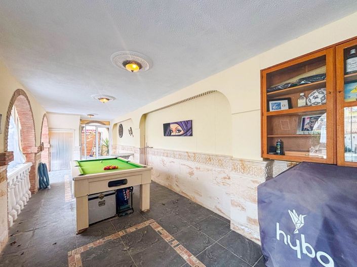 Image No.41-5 Bed Villa for sale