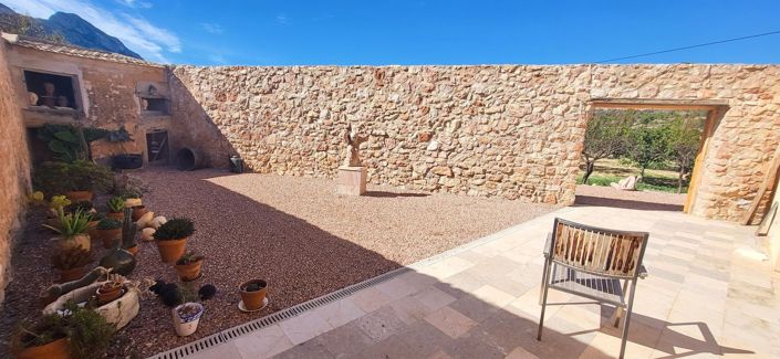 Image No.14-2 Bed Villa for sale