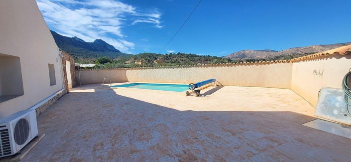 Image No.6-2 Bed Villa for sale