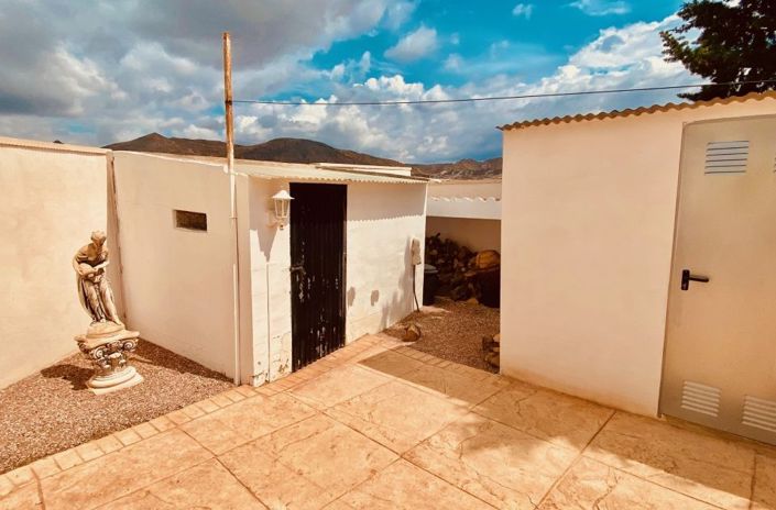 Image No.15-2 Bed Property for sale