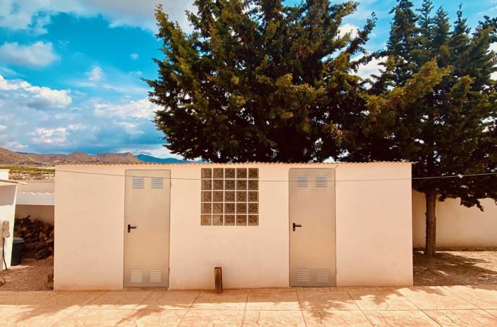 Image No.17-2 Bed Property for sale