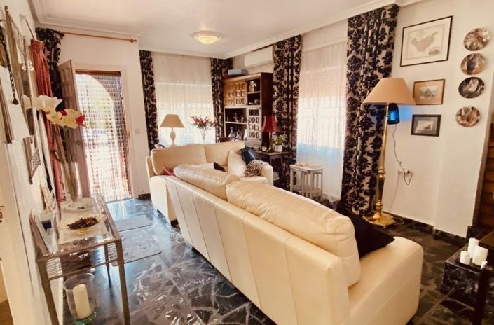 Image No.2-2 Bed Property for sale