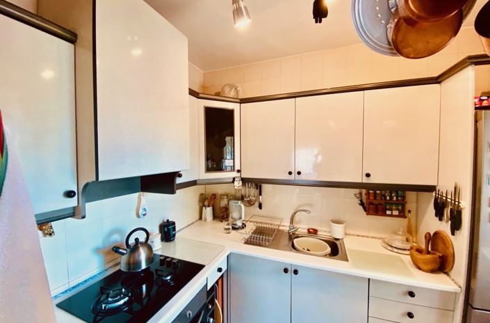 Image No.21-2 Bed Property for sale