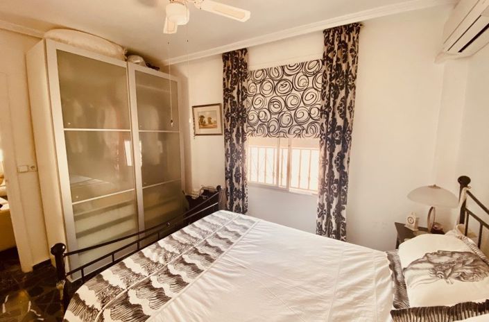 Image No.25-2 Bed Property for sale