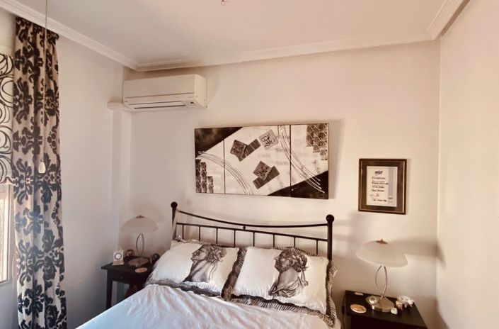 Image No.27-2 Bed Property for sale