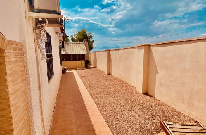 Image No.32-2 Bed Property for sale