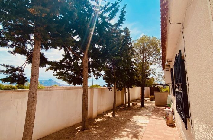 Image No.33-2 Bed Property for sale