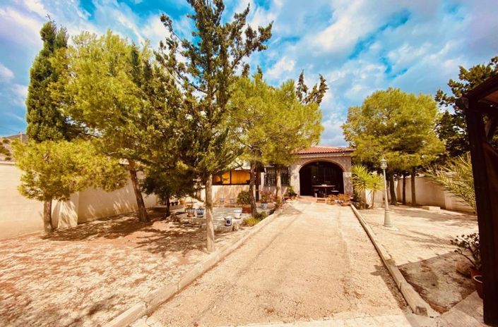 Image No.9-2 Bed Property for sale