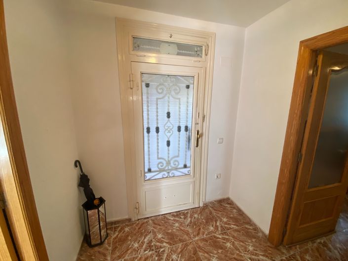 Image No.11-4 Bed Townhouse for sale