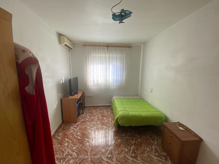 Image No.14-4 Bed Townhouse for sale