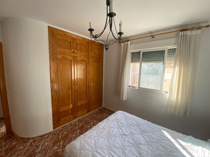 Image No.22-4 Bed Townhouse for sale