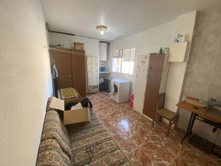 Image No.23-4 Bed Townhouse for sale