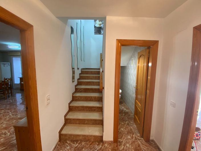 Image No.6-4 Bed Townhouse for sale