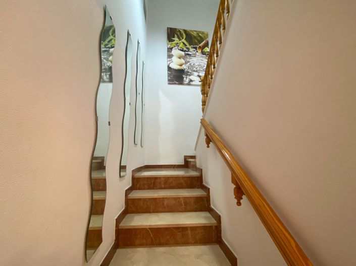 Image No.8-4 Bed Townhouse for sale