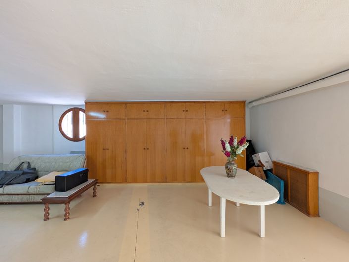 Image No.13-5 Bed Townhouse for sale