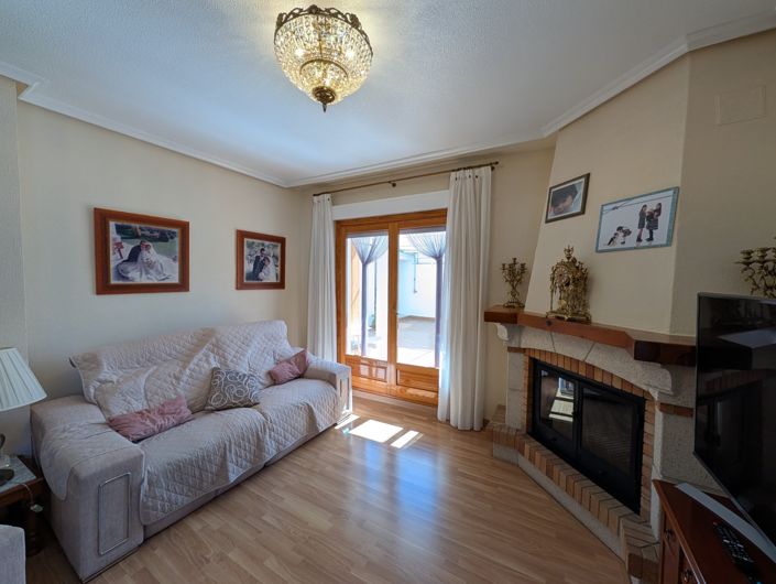 Image No.20-5 Bed Townhouse for sale