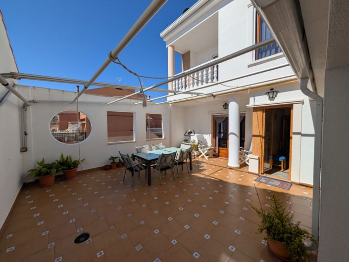 Image No.27-5 Bed Townhouse for sale