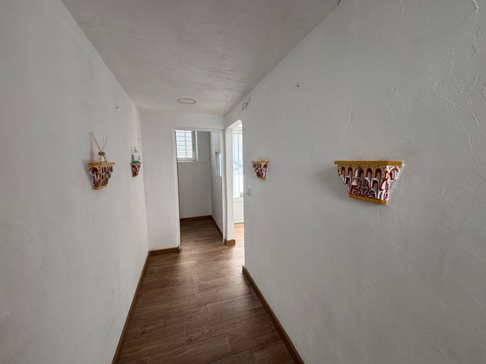 Image No.17-1 Bed Property for sale