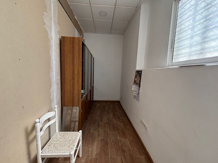 Image No.18-1 Bed Property for sale