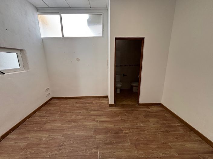 Image No.7-1 Bed Property for sale