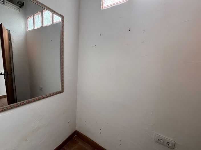 Image No.8-1 Bed Property for sale