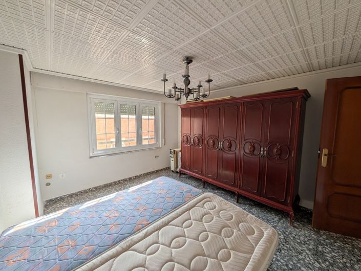 Image No.13-4 Bed Apartment for sale