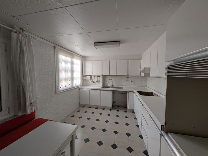 Image No.33-4 Bed Apartment for sale