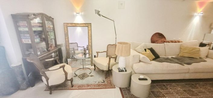 Image No.10-2 Bed House for sale