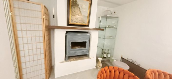 Image No.18-2 Bed House for sale