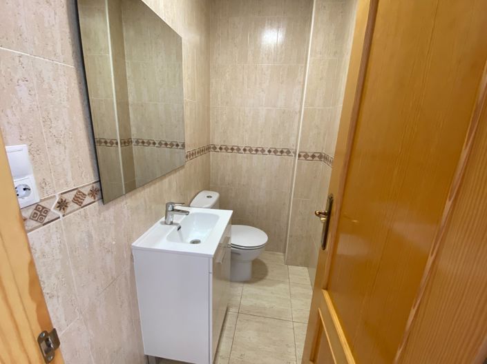 Image No.10-4 Bed Townhouse for sale