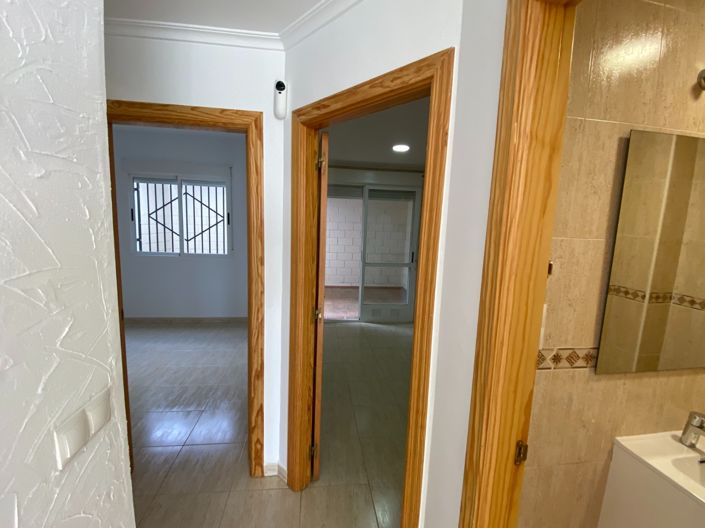 Image No.17-4 Bed Townhouse for sale