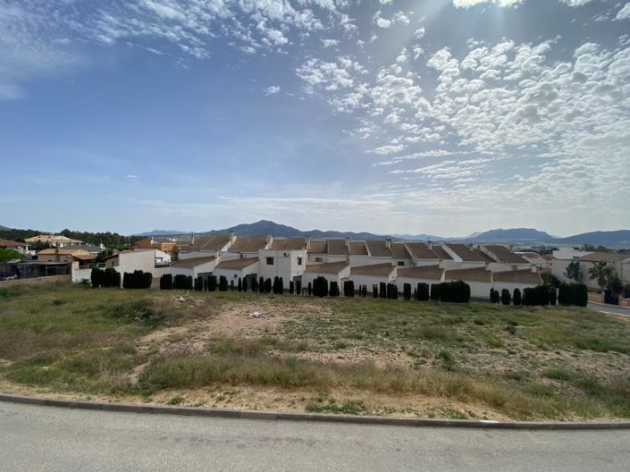 Image No.24-4 Bed Townhouse for sale