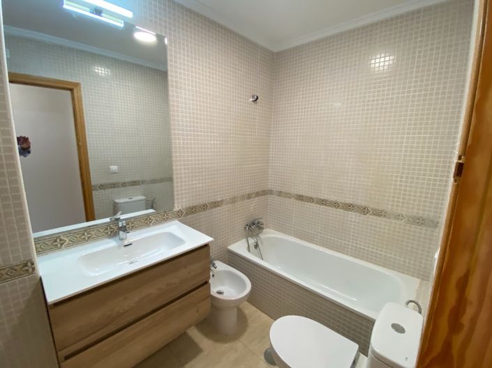 Image No.3-4 Bed Townhouse for sale