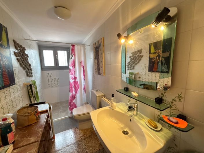 Image No.48-6 Bed Villa for sale