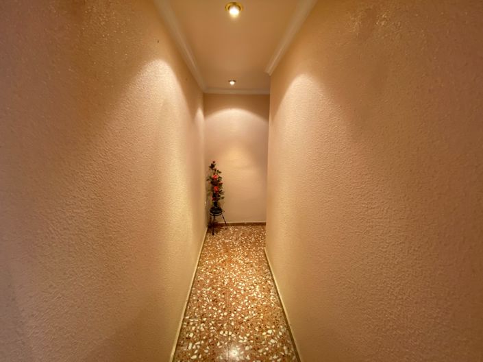 Image No.7-Appartement de 4 chambres à vendre à Sax