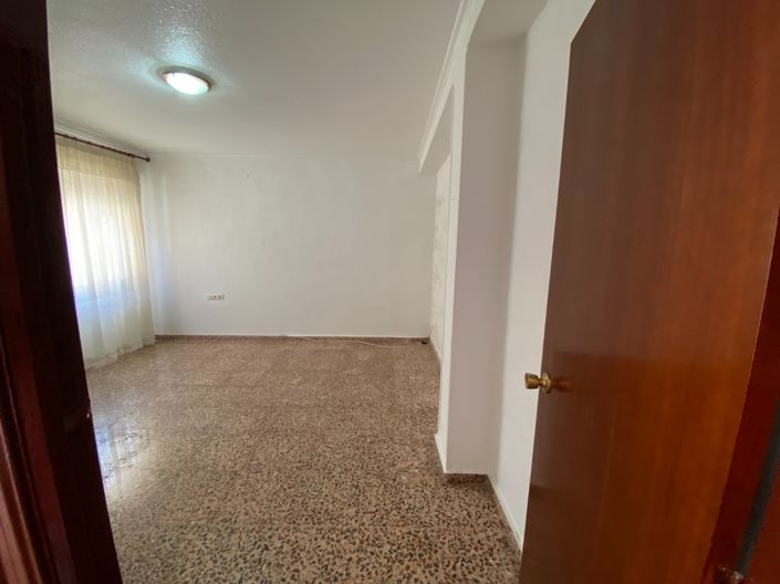 Image No.8-Appartement de 3 chambres à vendre à Sax