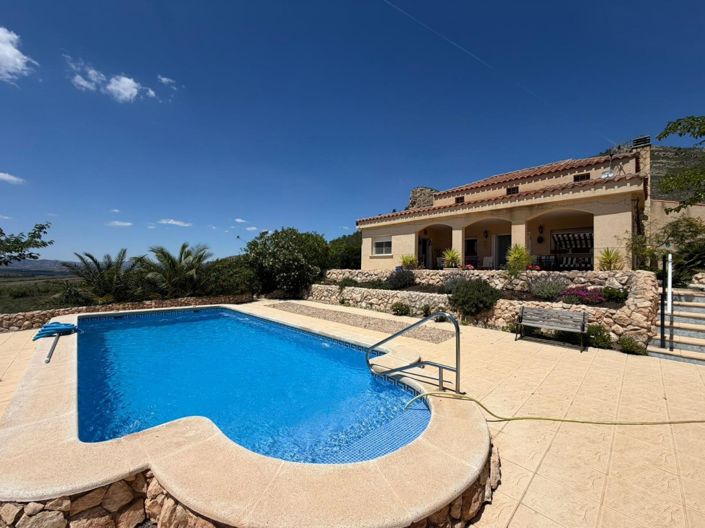 Image No.3-Villa de 3 chambres à vendre à Sax