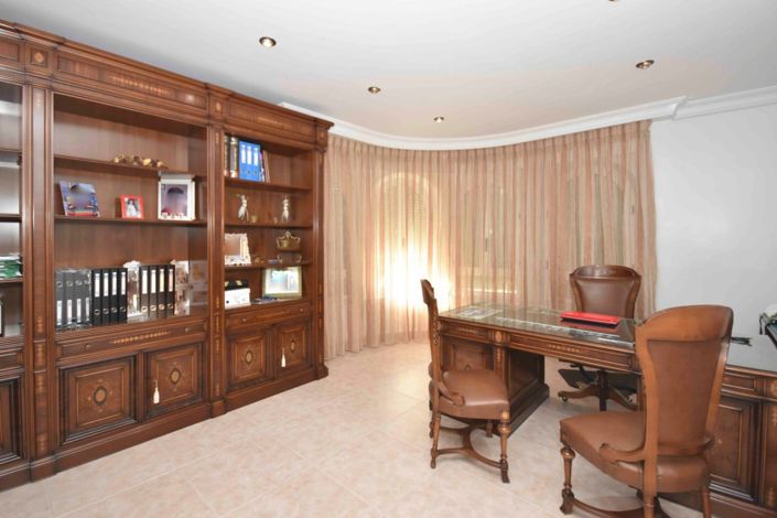 Image No.18-7 Bed Villa for sale