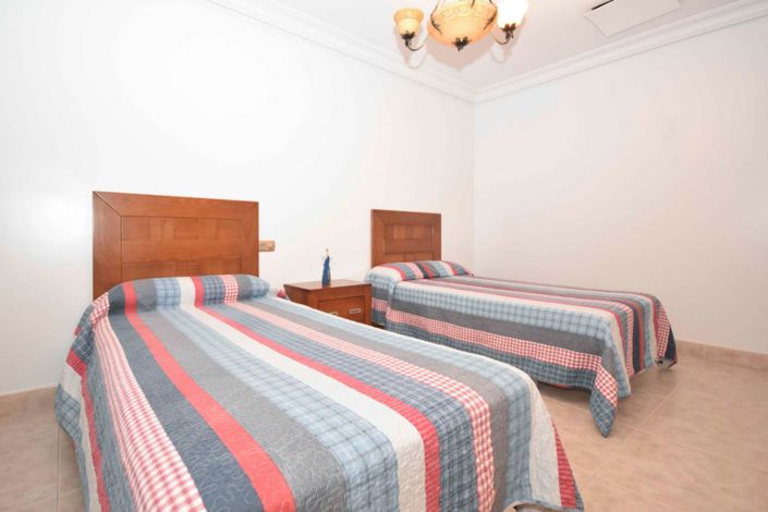 Image No.23-7 Bed Villa for sale