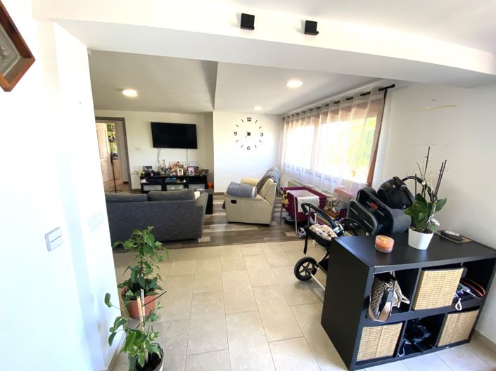 Image No.27-4 Bed Property for sale