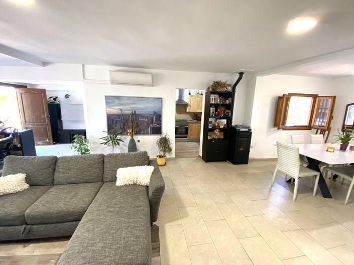 Image No.30-4 Bed Property for sale