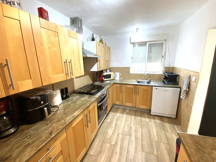 Image No.33-4 Bed Property for sale