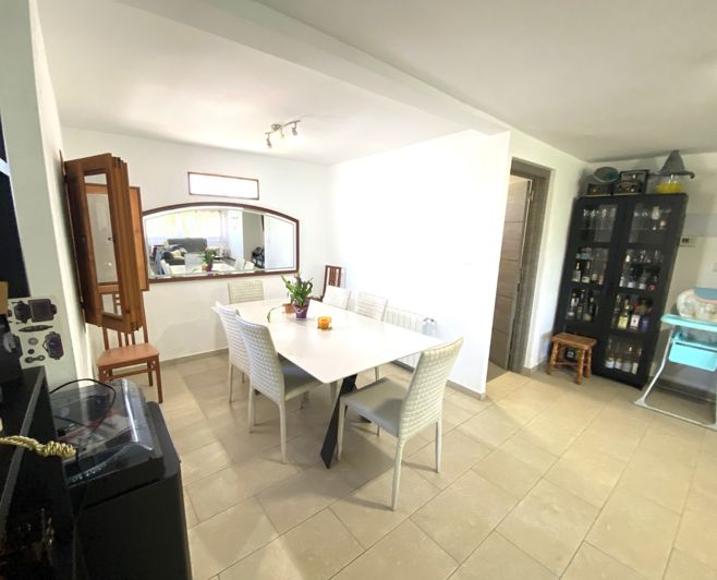 Image No.34-4 Bed Property for sale