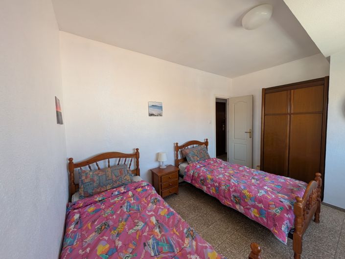 Image No.10-3 Bed Apartment for sale