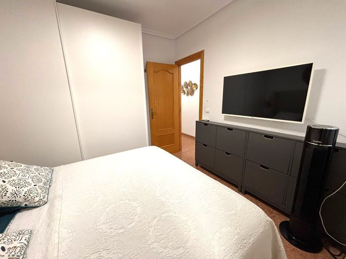 Image No.20-4 Bed Townhouse for sale