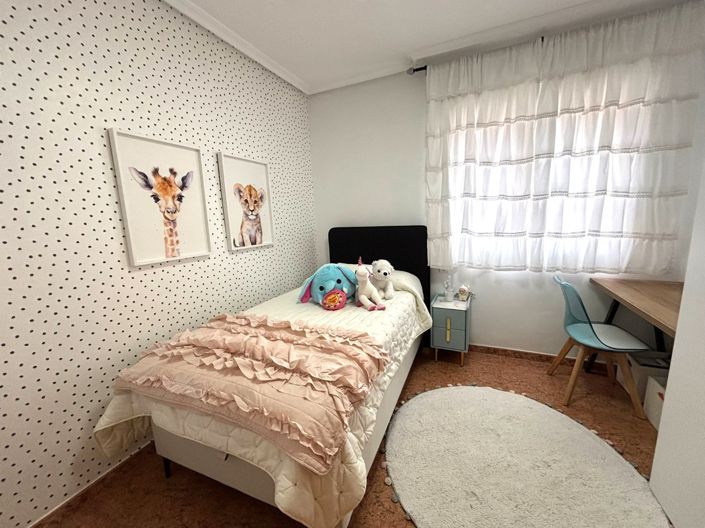 Image No.8-4 Bed Townhouse for sale