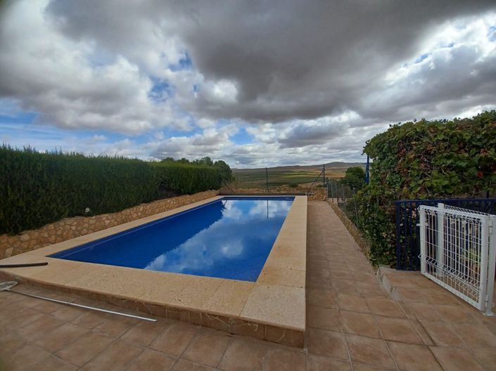 Image No.3-Villa de 3 chambres à vendre à Yecla
