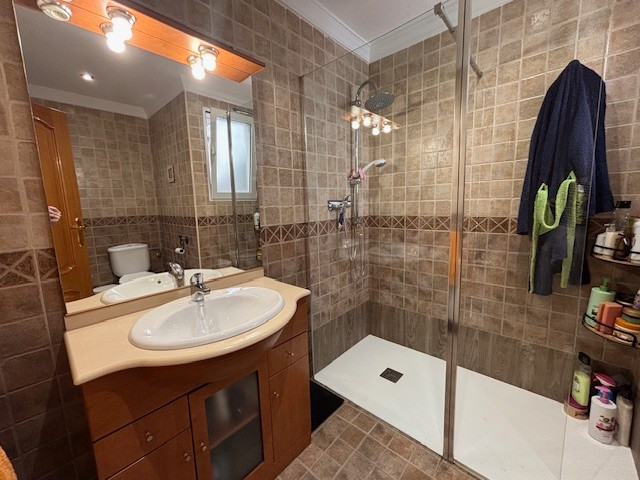 Image No.20-3 Bed Apartment for sale