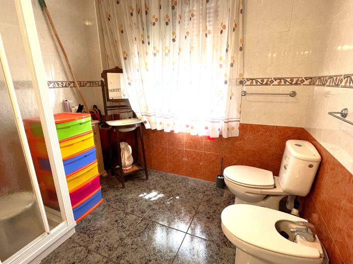 Image No.13-2 Bed Townhouse for sale