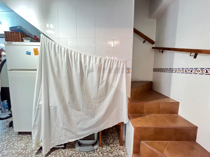 Image No.17-2 Bed Townhouse for sale